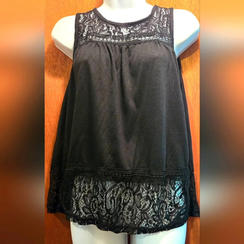 Black lace beautiful NEW tank/tunic top szM/S - Picture 1 of 6